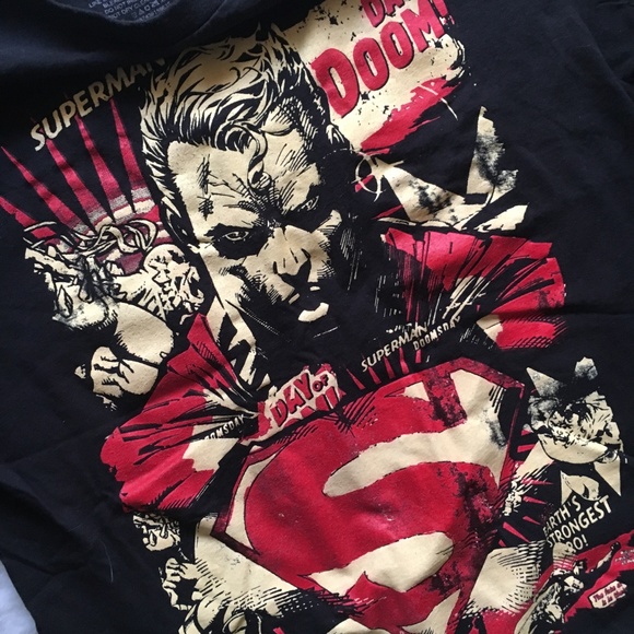 Superman Black & Red Comic Book Men's Tee - Picture 3 of 4